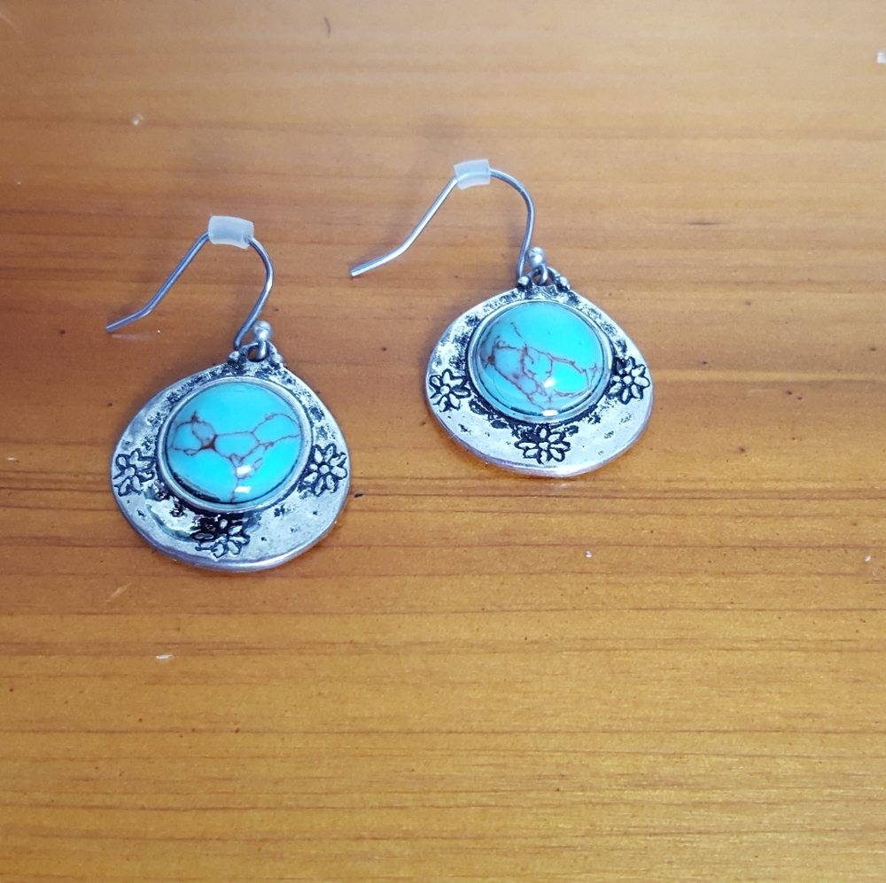 NWOT Silver earrings blue turquoise bead center